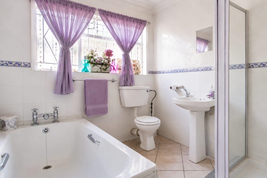 5 Bedroom Property for Sale in Ladybrand Free State